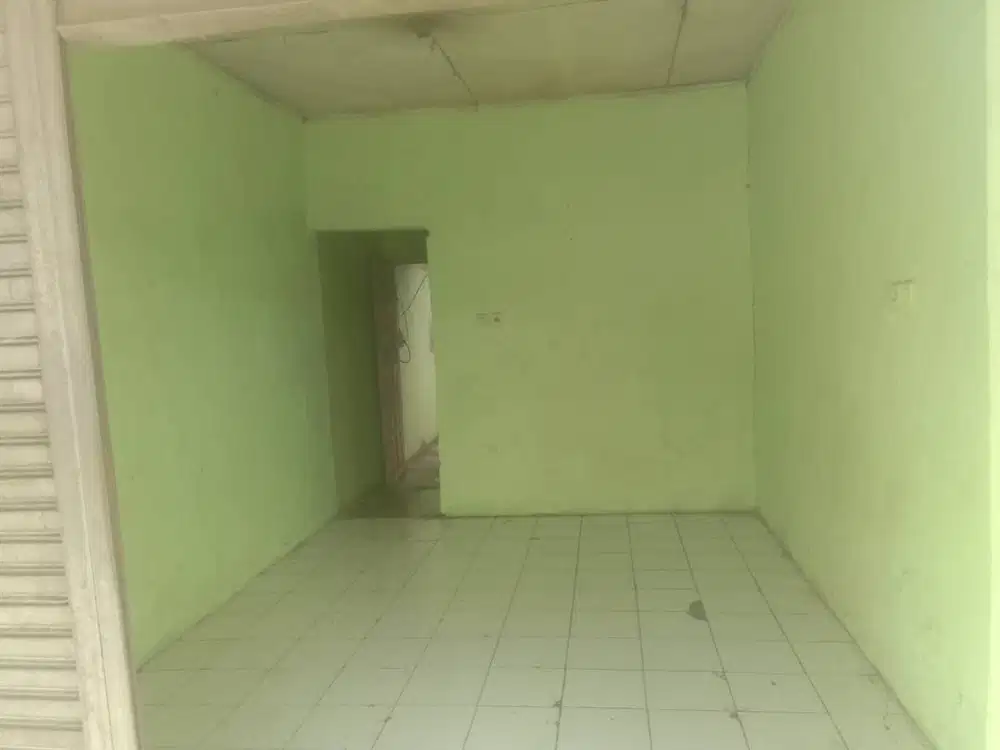 DISEWAKAN 2 KIOS BERDERET