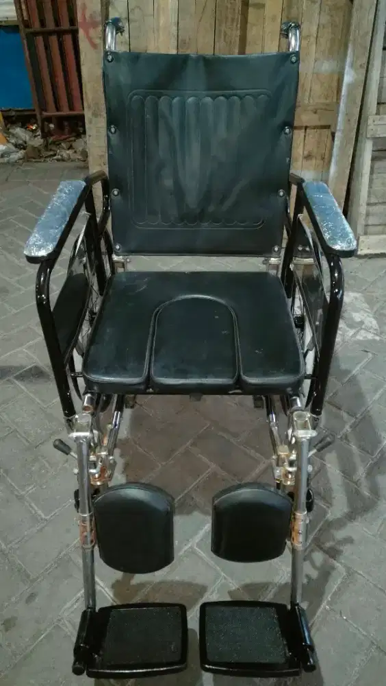 Kursi Roda 3 in 1 GEA medical second normal