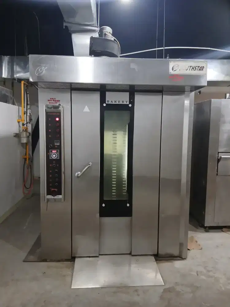 Oven rotary32 tray 46x 72 merk shoutstar, terawat, thn 2015,siap pakai