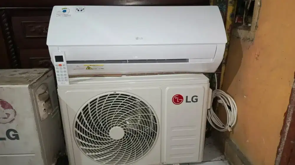 AC LG 1pk like new pemakaian 2minggu