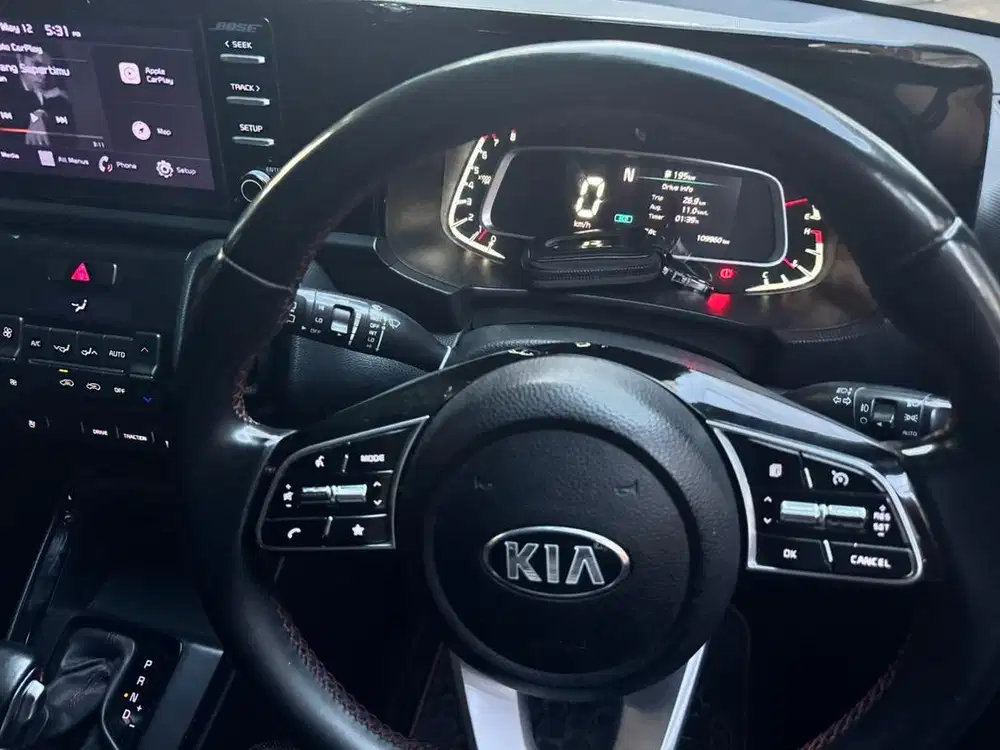 Kia Sonet 1.5 AT Seri Tertinggi Sunroof (2021)