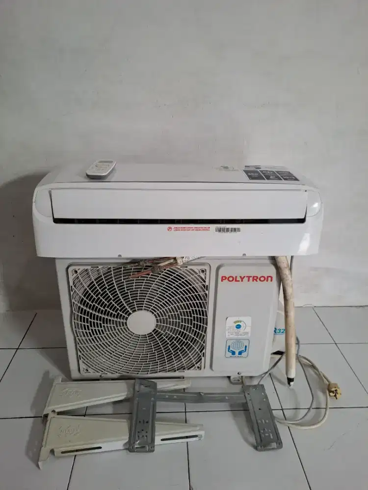 Ac politron 1/2 pk kondisi tinggal pakai aja