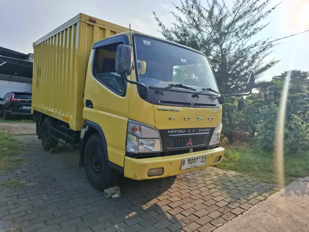 Mitsubishi CANTER.FE.71.Engkel 4 Ban CDE.Box Cargo Contener