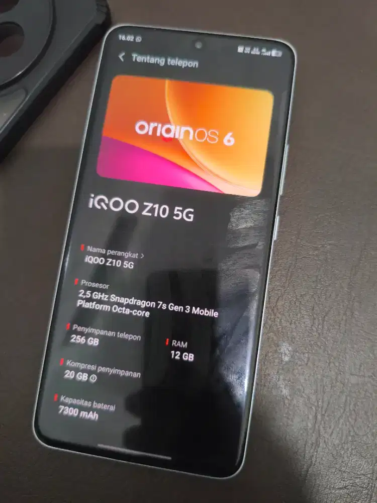 Iqoo z10 12/256 putih