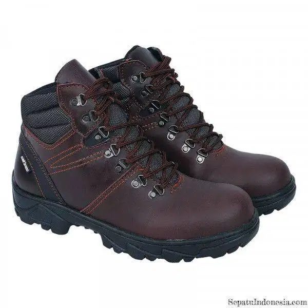 Sepatu gunung size 42