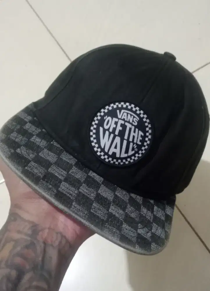 Dijual topi Vans
