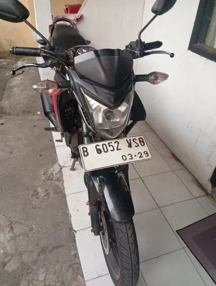 Honda CB150R 2014