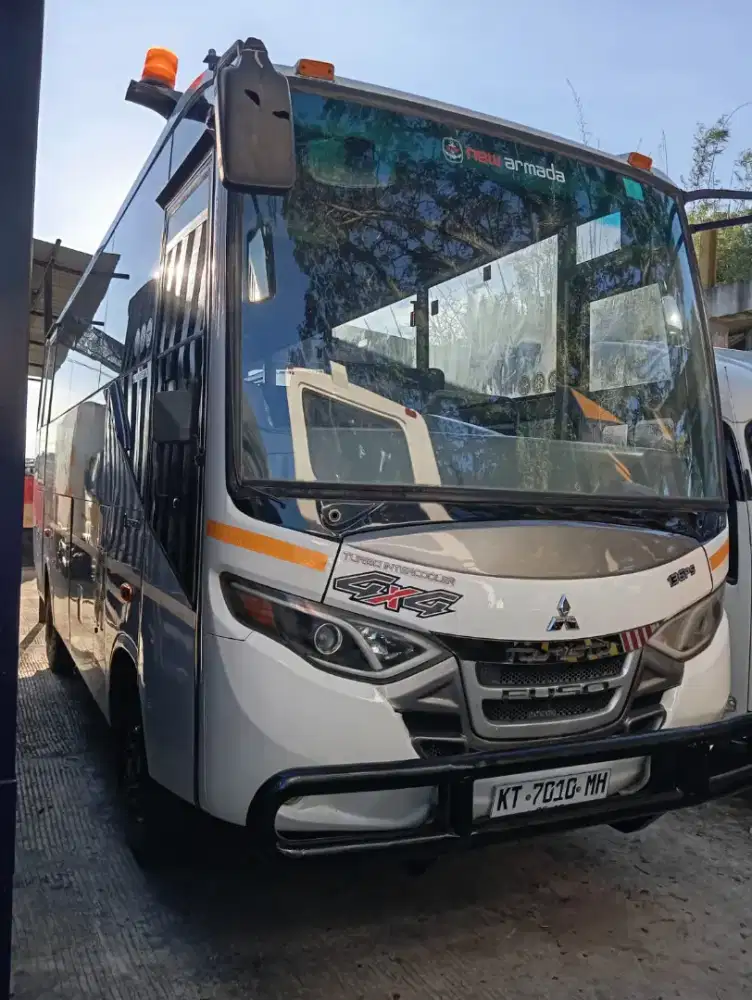 Mitsubishi Bus Canter fe84G 4x4 2022nik2021