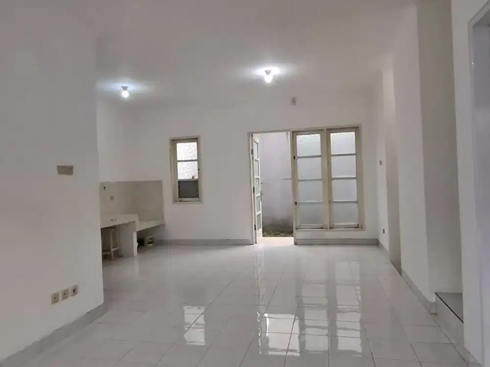RUMAH BAGUS MURAH JUAL CEPAT PERUMAHAN KOTA WISATA CIBUBUR JAKARTA TIMUR