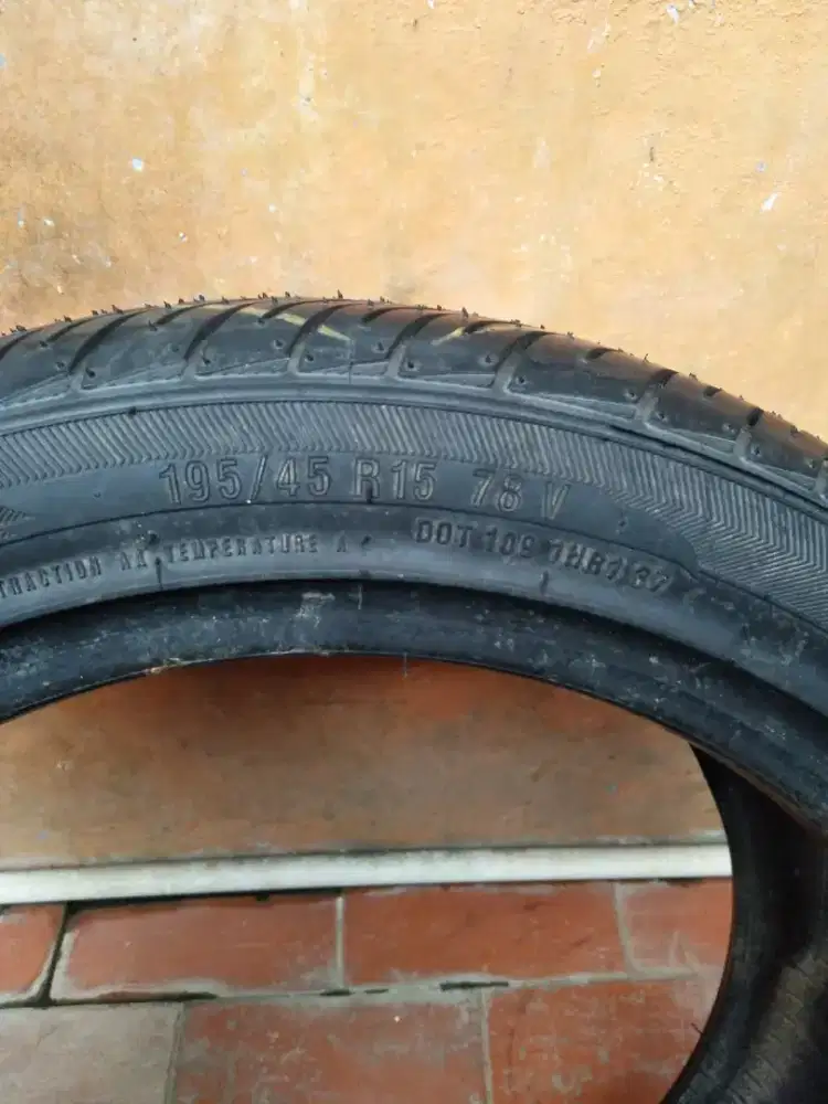 Barang simpanan kondisi baru