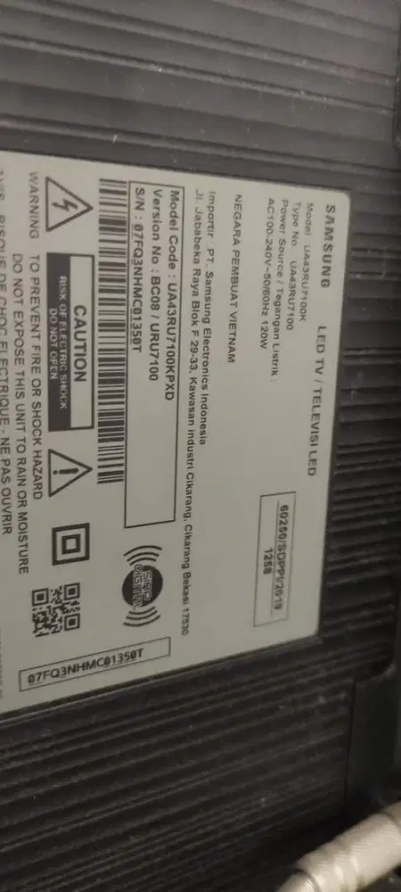 Di jual tv samsung 43inc smart tv