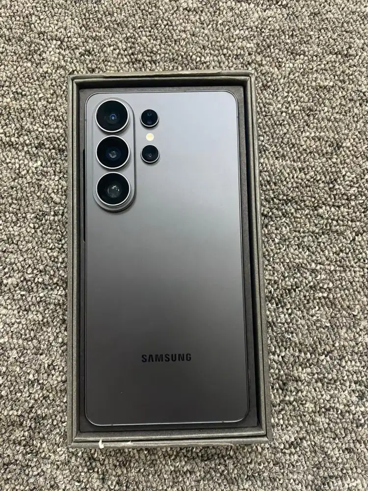 Samsung S26 ultra 12/512 super mulus garansi mei 2027