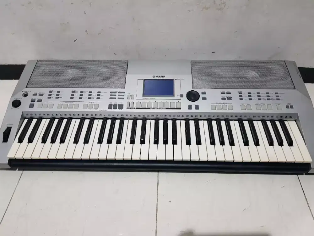 YAMAHA PSR S500