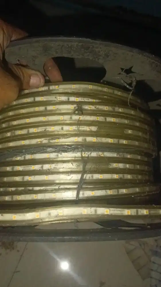 Lampu hias sembunyi