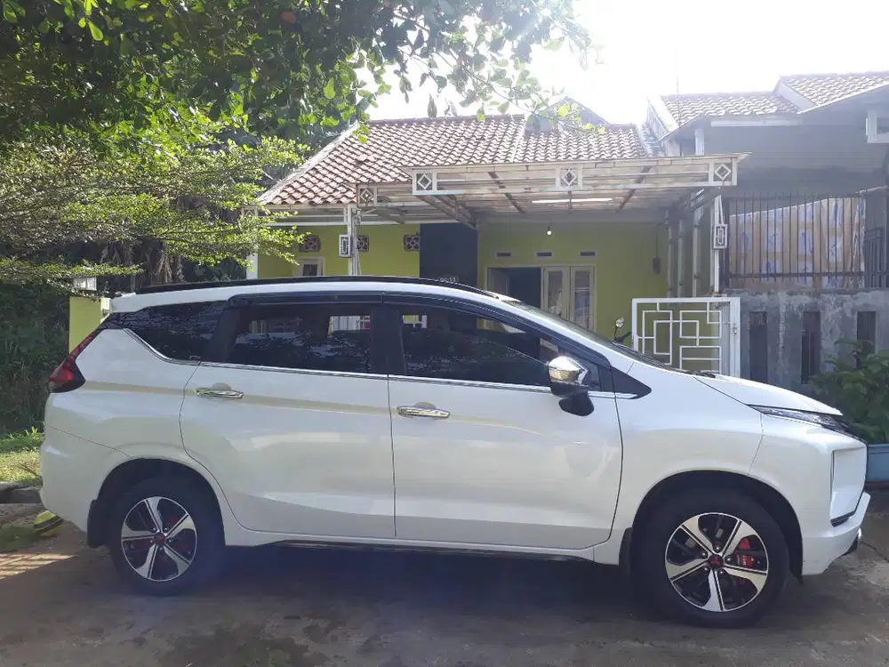 Xpander tahun 2017 exceed manual transmision (MT)