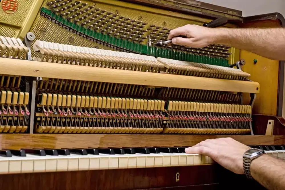 Stem dan Service Piano