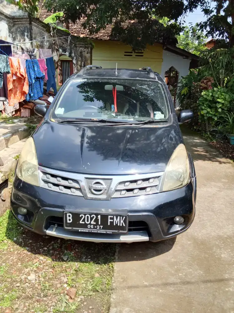 Nissan Livina X-Gear 2010 matic Hitam