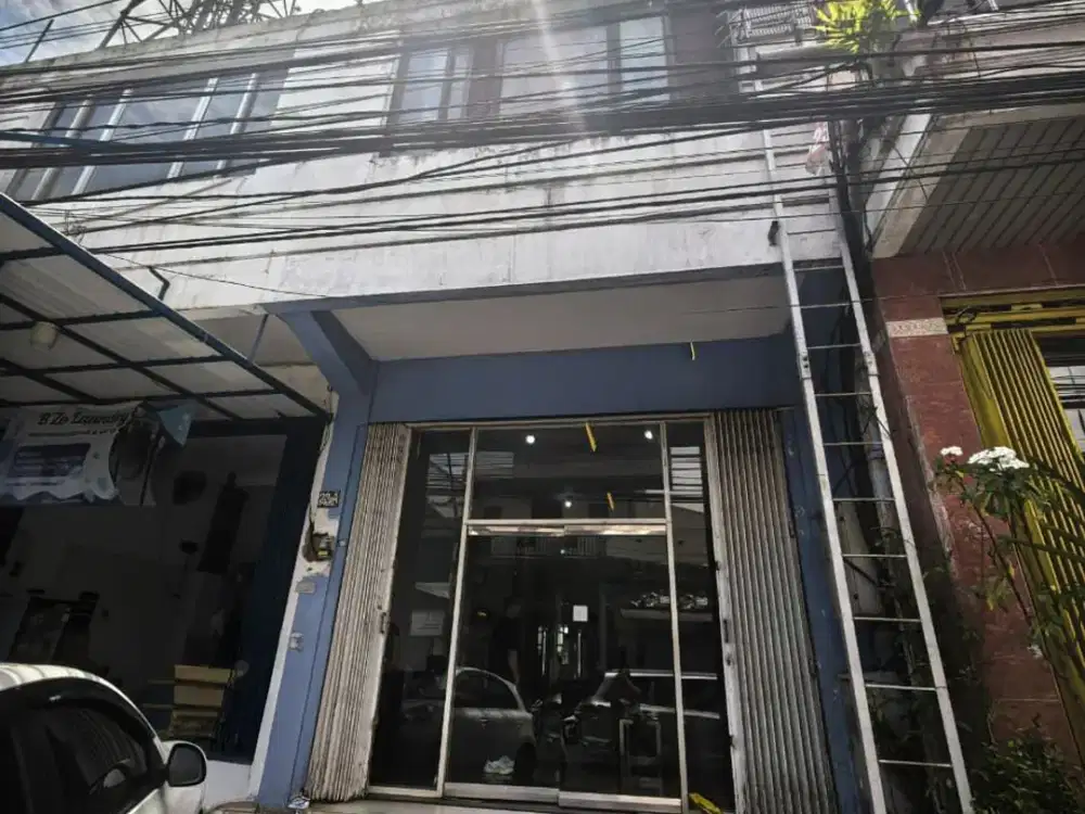 DIJUAL Ruko Terawat 4Lt Tengah Kota Siap Huni Row Jalan Besar dan Jalur Keramaian Dekat Kampus Ternama Brawijaya dan UIN di Jalan Gajayana
