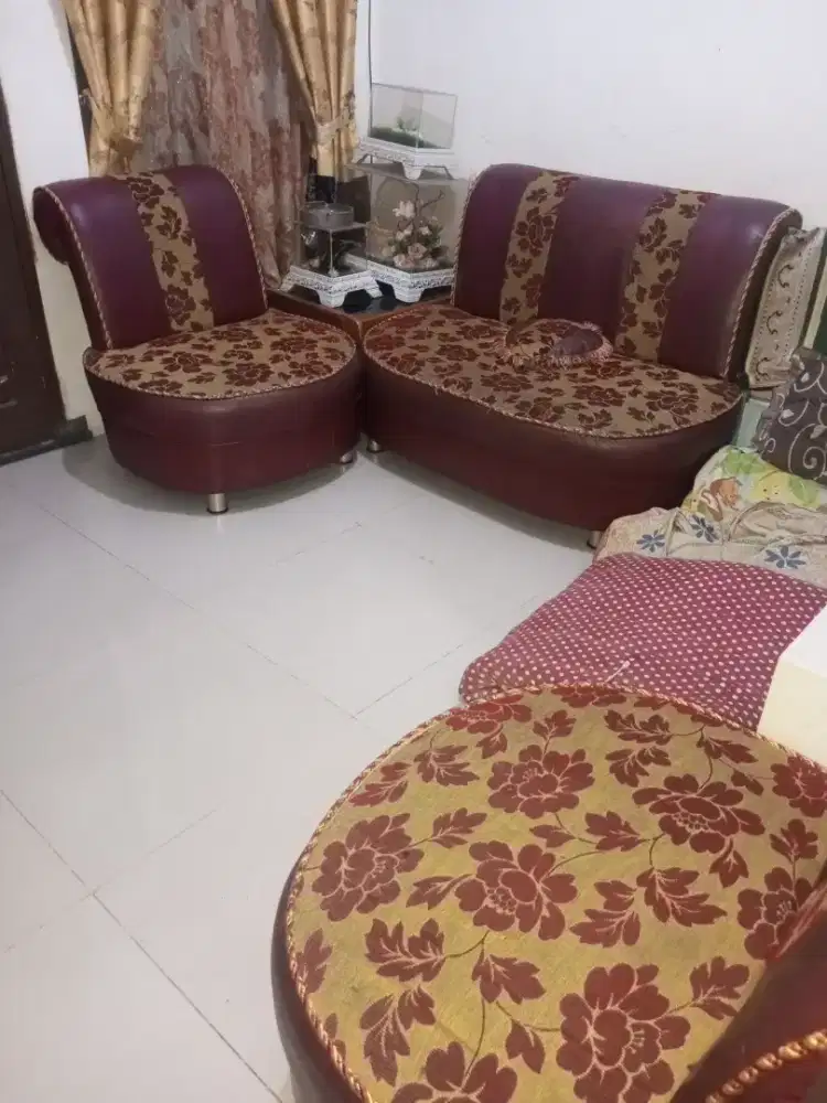 di jual sofa 2+1+1
