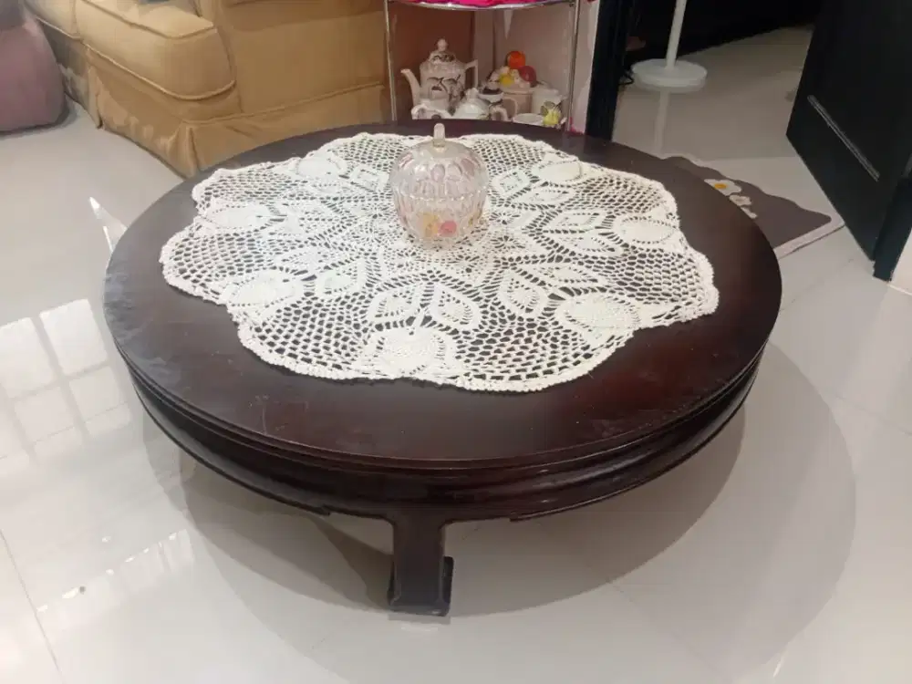 Meja Jati Lesehan Bundar