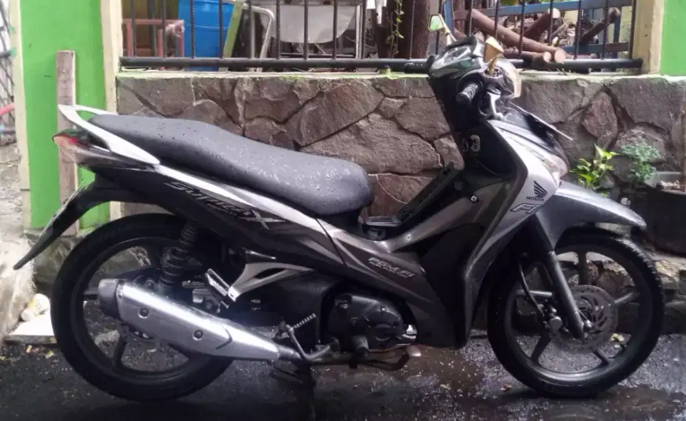 Supra x helm in 2014 pajak off 2020