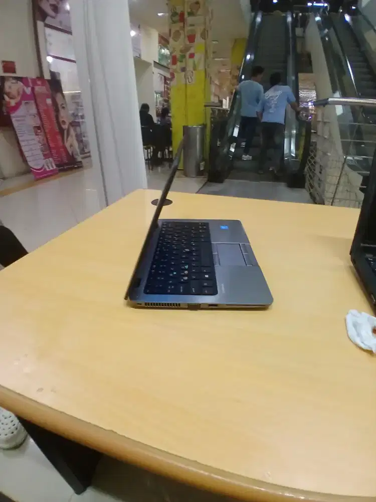 REDY HP ELITEBOOK 820 G1
PROSESOR INTEL I5  GEN 4
RAM 8GB 
SSD 128GB