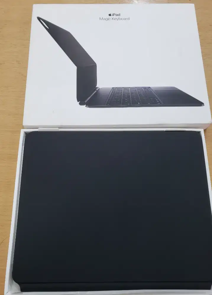 iPad Magic Keyboard with Trackpad Black For iPad Pro M4 dan M5 13inch