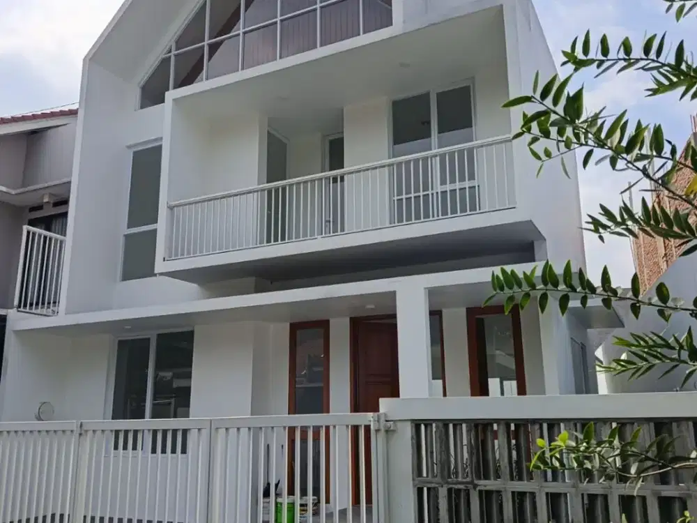 Jual Rumah LUX dan GAGAH di Komplek Premium Antapani Bandung