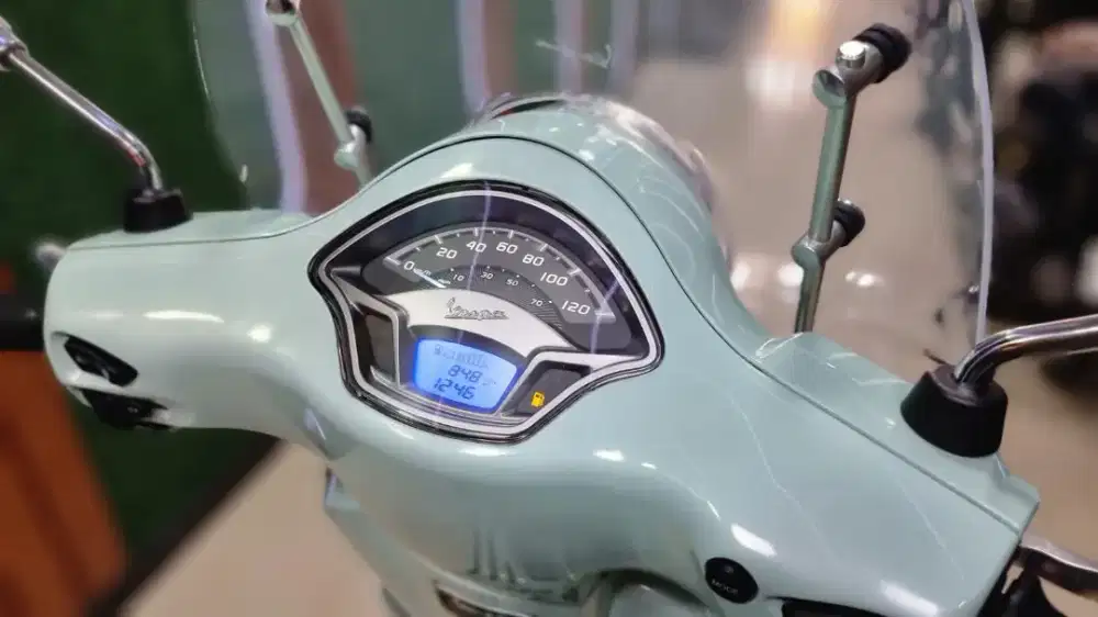 UD ENY MOTOR - Piaggio Vespa LX batik thn 2023 mulus