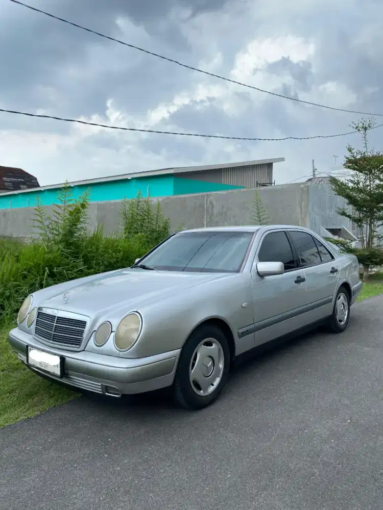 Mersedes Benz E 230