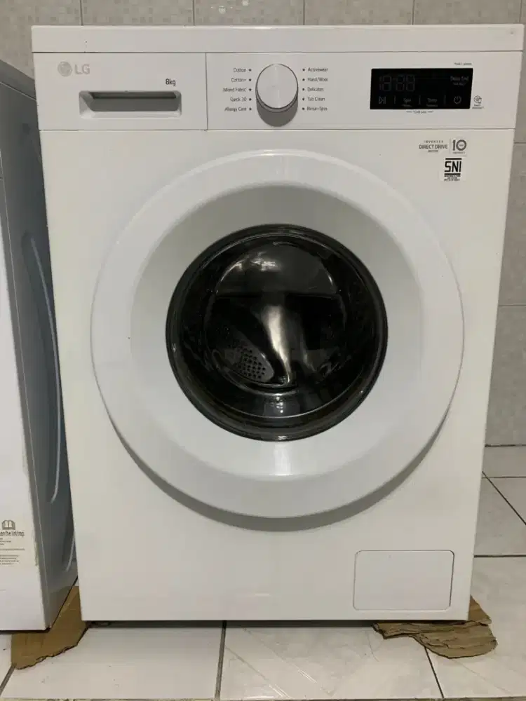 Mesin cuci merk LG kapasitas 8 kg