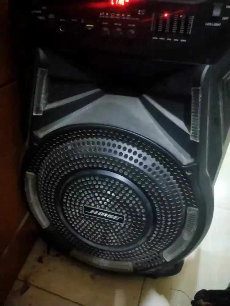 Speaker bluetooth 12in noise