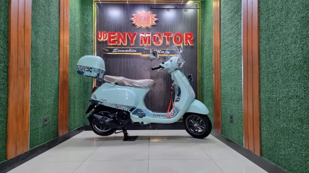 UD ENY MOTOR - Piaggio Vespa LX batik thn 2023 fresh