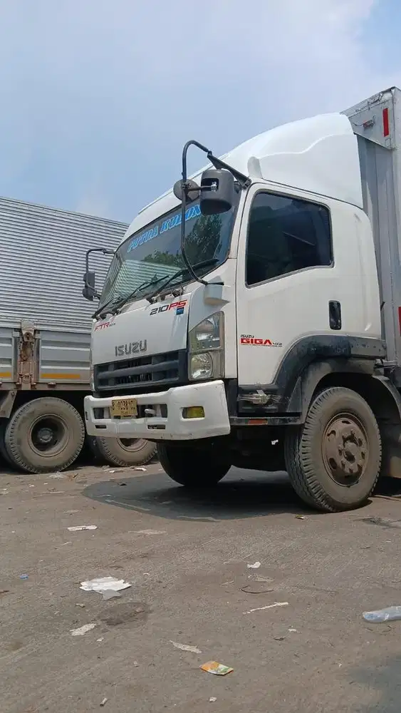 Sewa Truk Wingbox garasi di Tangerang