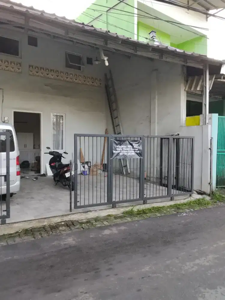 Dikontrakan rumah pinggir jln strategis