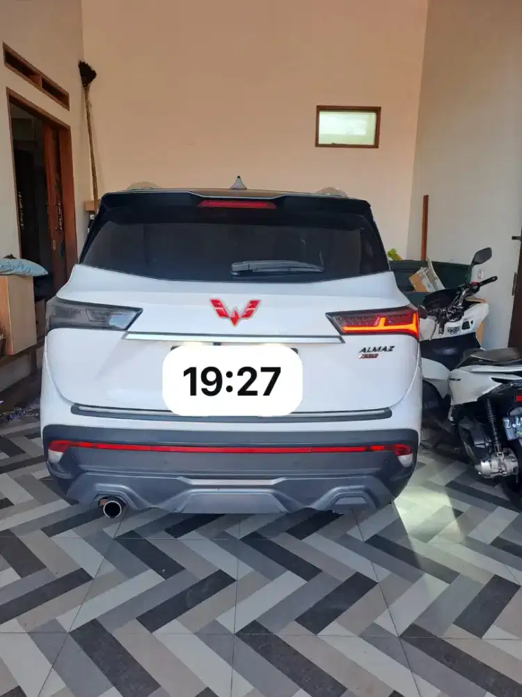 Wuling almaz lux plus 2019 putih