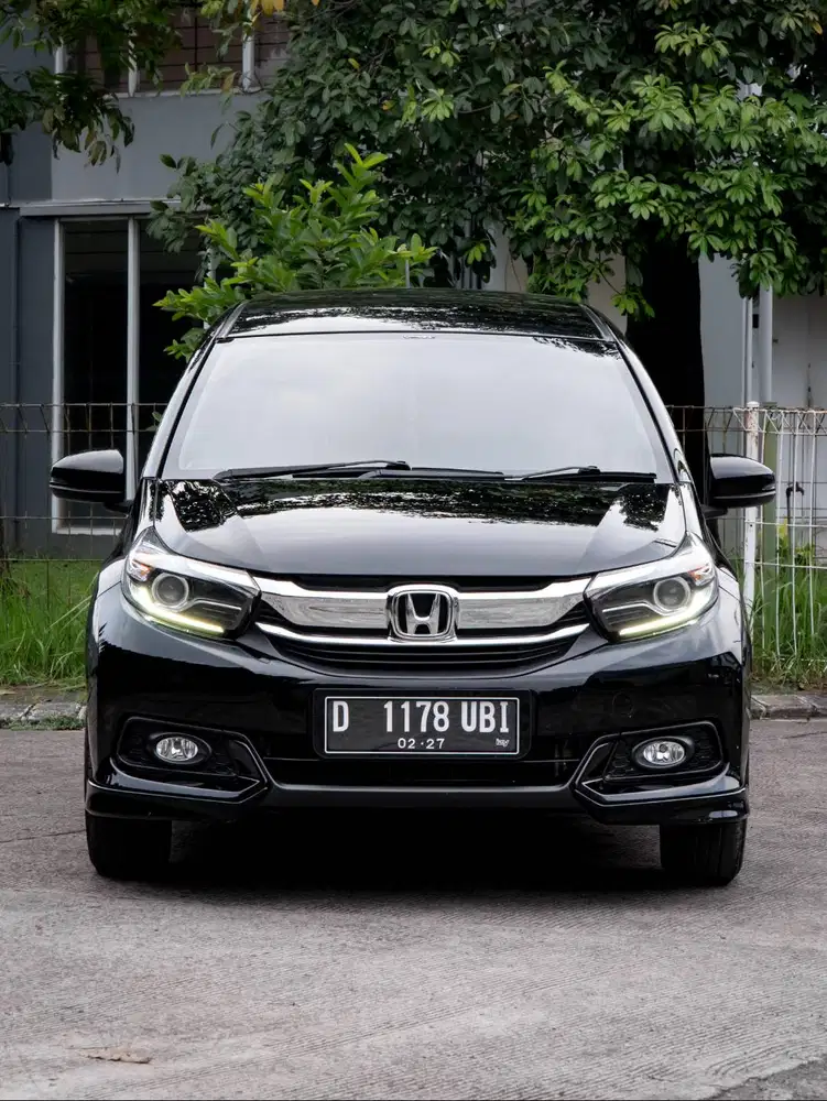 Honda Mobilio e mt 2021 hitam low km