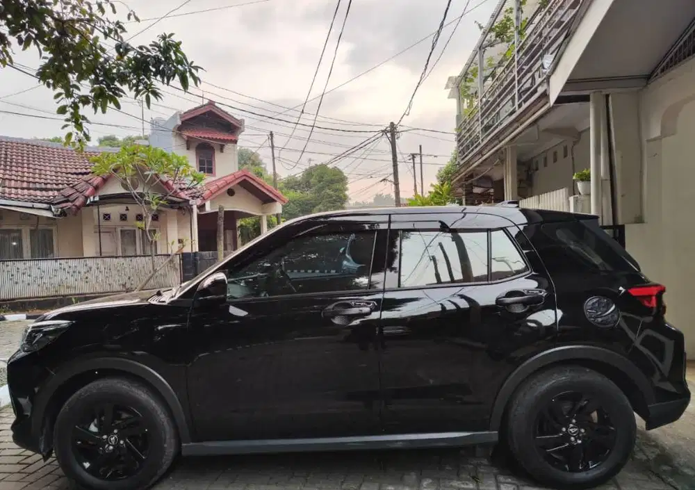 JUAL MOBIL ROCKY 1.2 X M/T 2023 – KILOMETER RENDAH