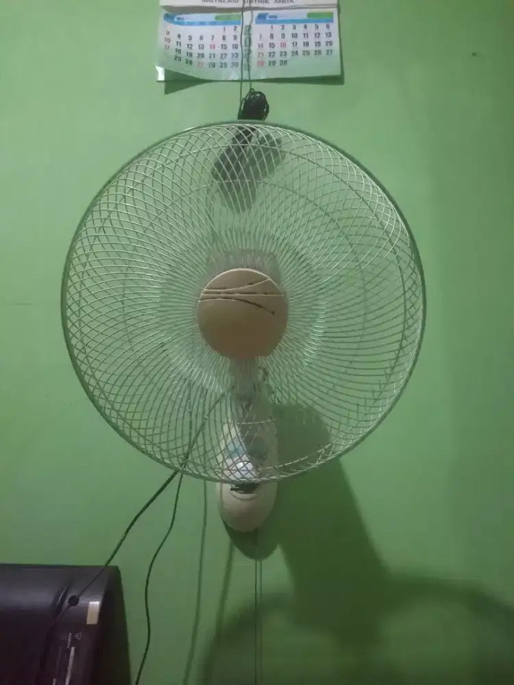 Kipas angin dinding 16 inch merk maspion normal siap pakai nego tipis