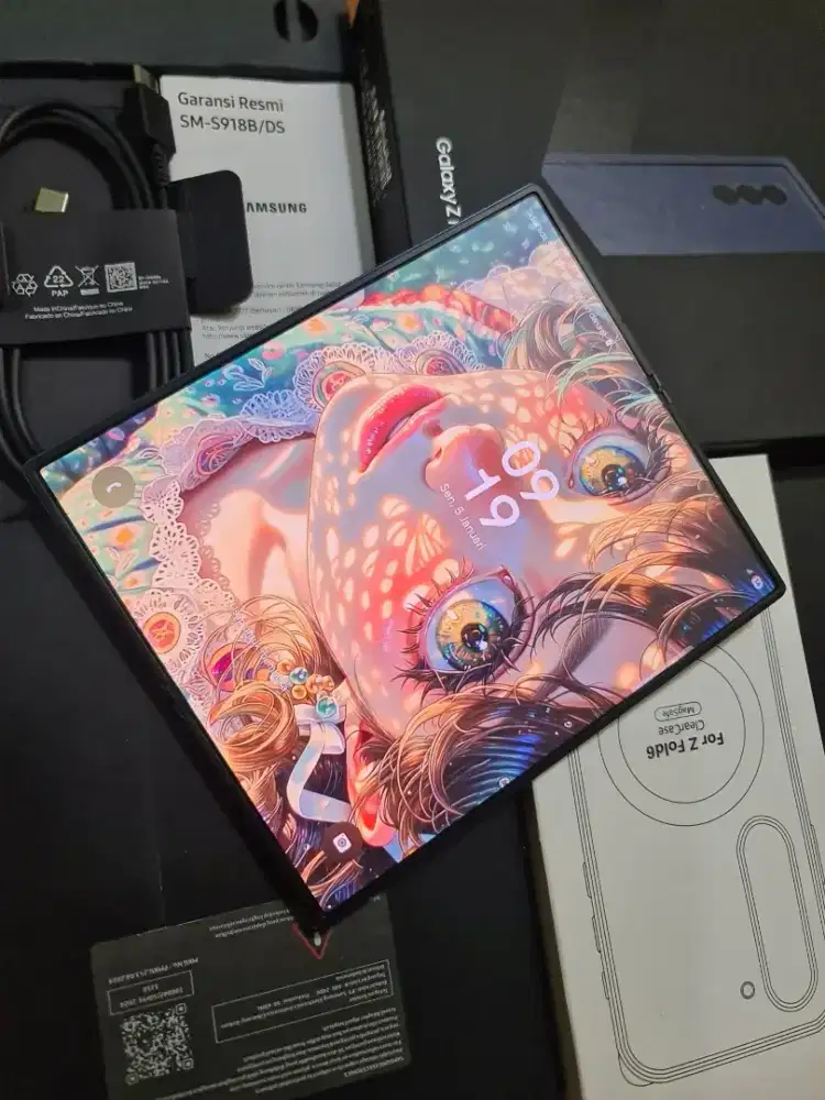 Samsung Z Fold 6 256 GB Lengkap Resmi
