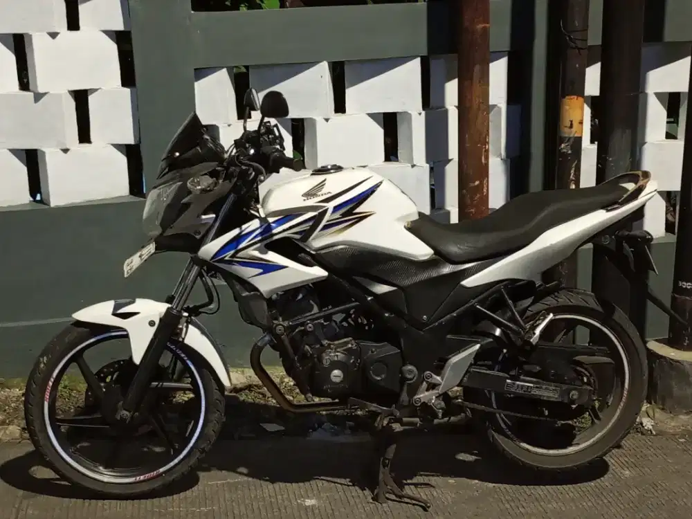 Motor CB150R old 2013 surat kumplit pajak kaleng on