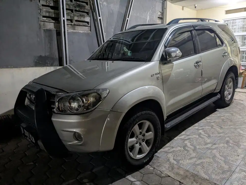 Toyota Fortuner 2009 Bensin
