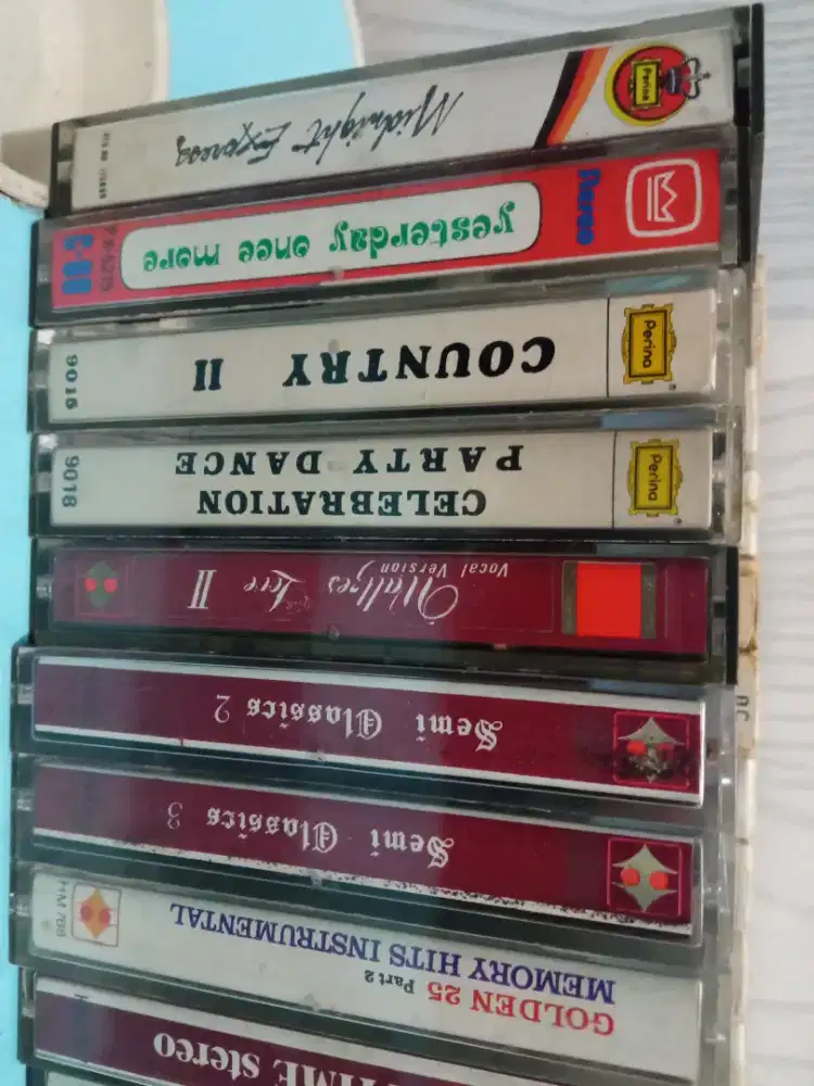 Koleksi kaset lagu original borong 50 pcs