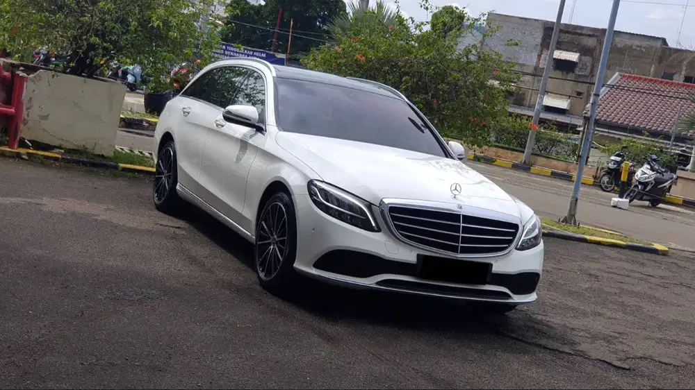 [ LOW KM ] Mercedes Benz Mercy C200 C 200 Estate Wagon S205 2019/2020