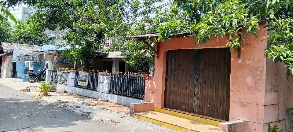 Jual cepat rumah lokasi super strategis