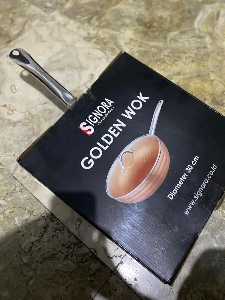 NEW SIGNORA GOLDEN WOK Panci Diameter 30cm