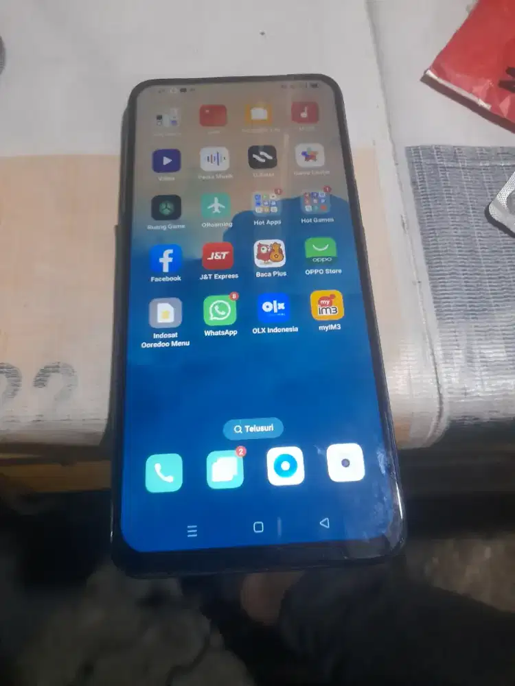 Oppo F11 pro.minus kamera depan ga bisa. Ram 6/64 GB.