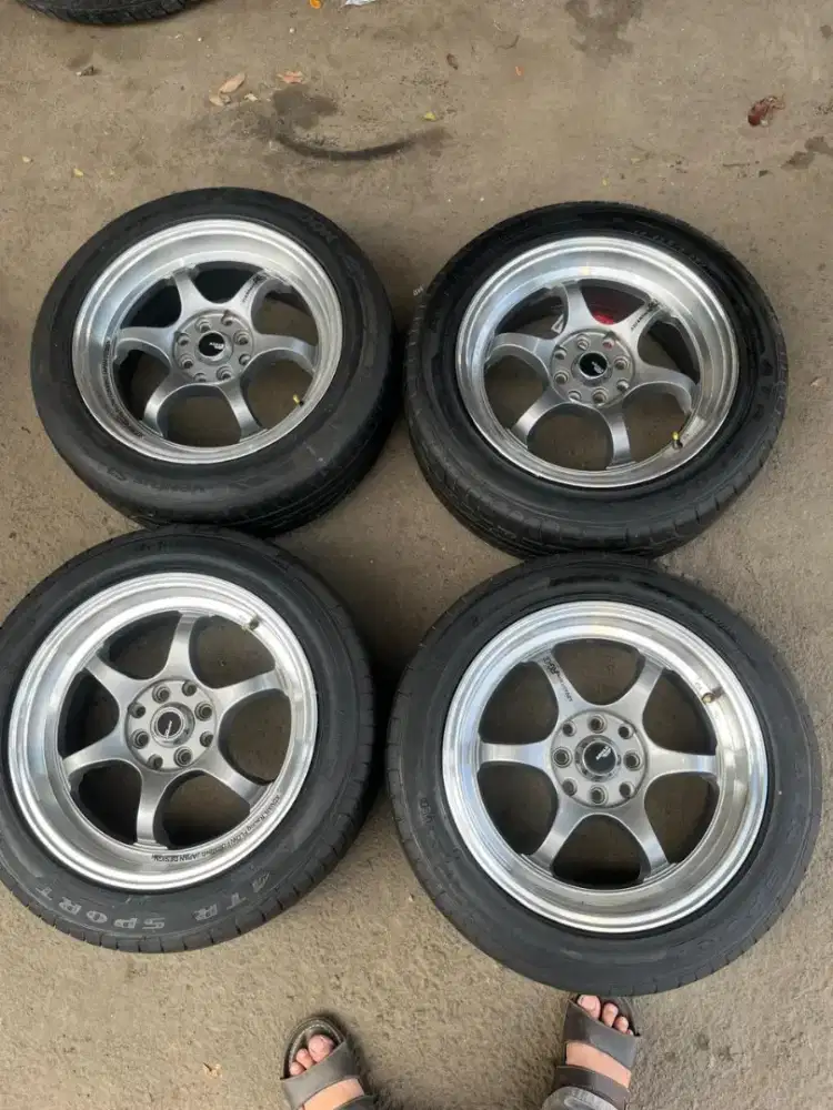 Advan rgd2 ring 16 lebar 7 pcd 4x100/114,3 ET 35 ban 195/55 R16