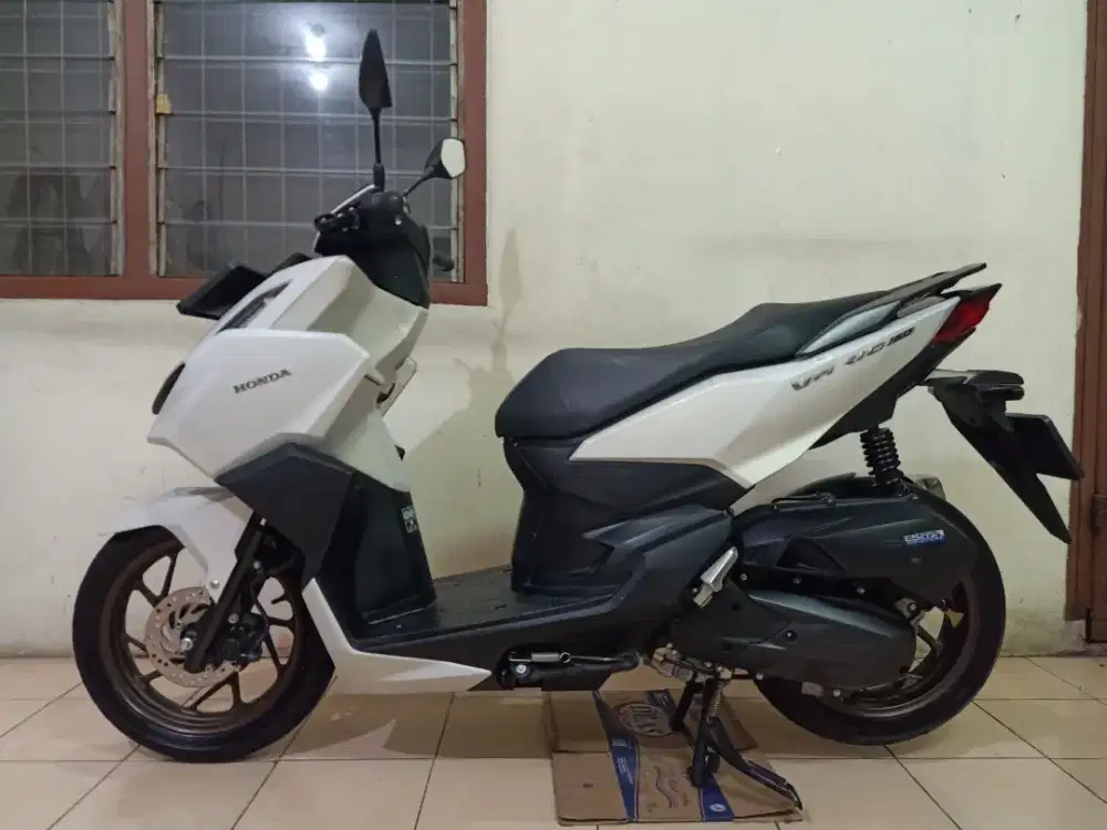 Honda VARIO 160 KEYLESS CBS ISS 2024 BL 10( ISTIMEWA / LIKE NEW) DKI