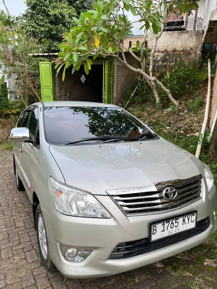 Toyota Inova Kilometer Rendah Istimewa